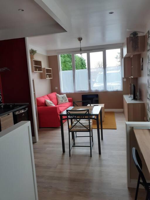 Appartement Mini Loft à Saintes Extérieur photo