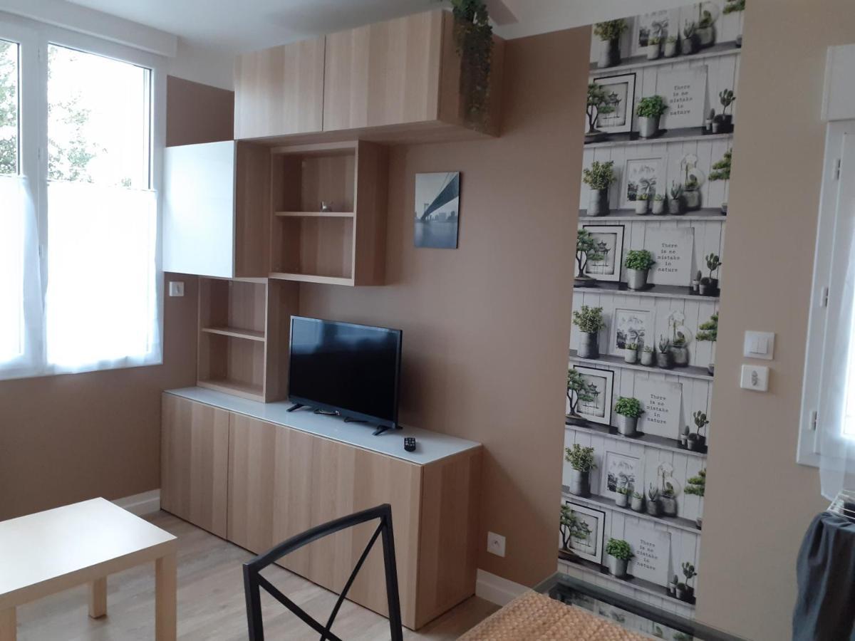 Appartement Mini Loft à Saintes Extérieur photo